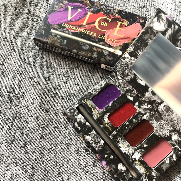 Urban Decay Urban Vices Lip Kit - Picture 1 of 4